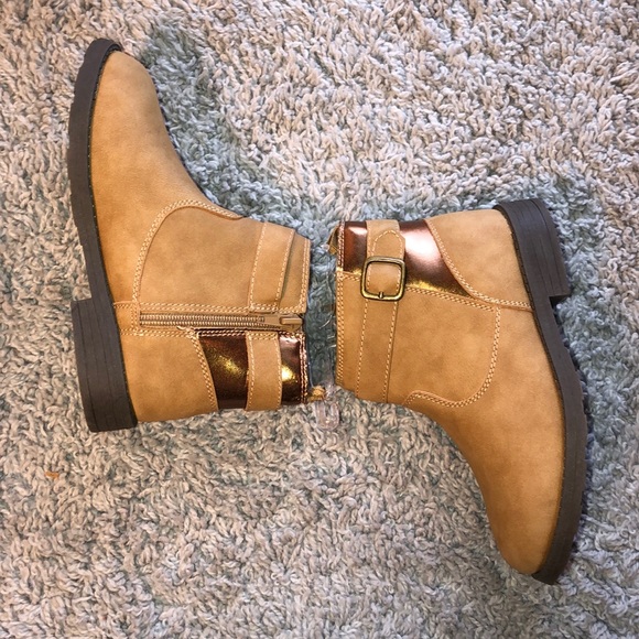 🐣CARTERS🐣 - Picture 4 of 5